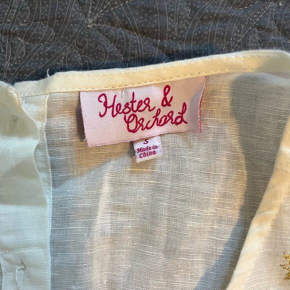 Hester & orchard embroidered tie front blouse women’s size small - Picture 3 of 9